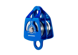 Polea PRO 067 BUS doble para cuerdas de hasta 16 mm, con cojinetes de latón y anclaje auxiliar en la zona inferior.