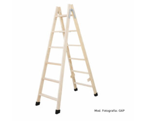 Escalera de madera de tijera de doble subida con peldaño ancho.